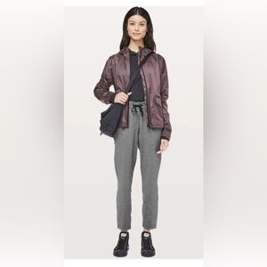 Lululemon On The Fly 7/8 Pant Size 4 NWOT